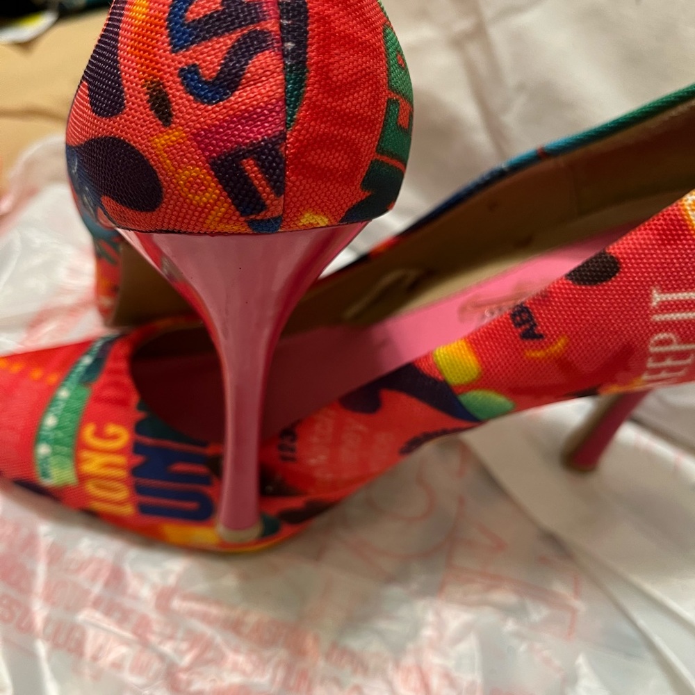 Multi- colored Pump - Picture 6 of 7